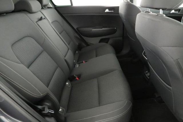 Kia Sportage  2.0 CRDi 