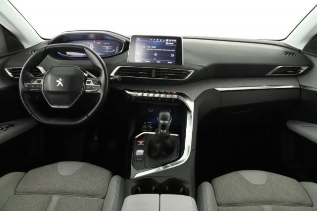 Peugeot 3008  2.0 BlueHDi Allure