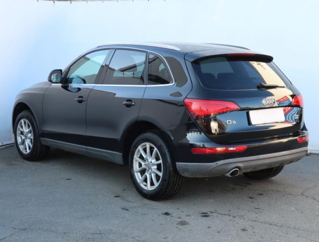 Audi Q5  2.0 TDI 
