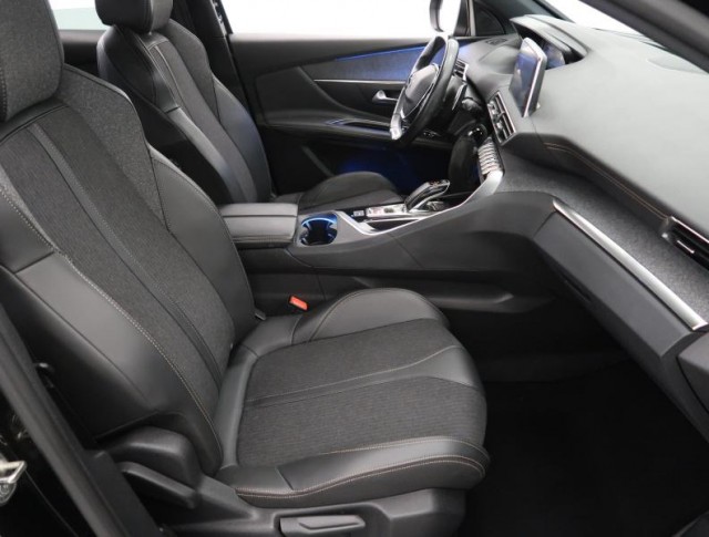 Peugeot 3008  1.5 BlueHDi GT Line