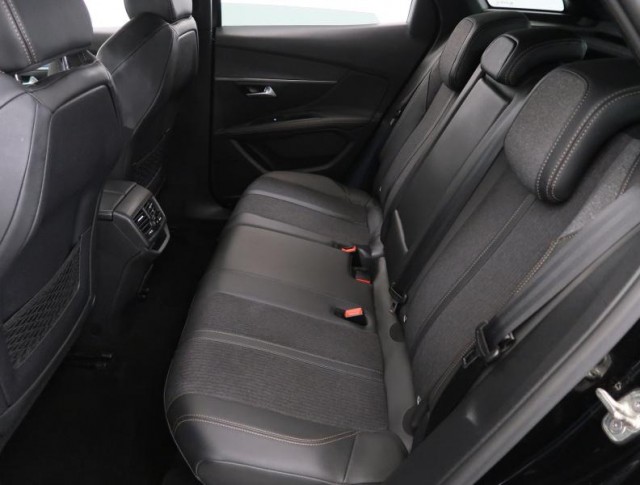 Peugeot 3008  1.5 BlueHDi GT Line