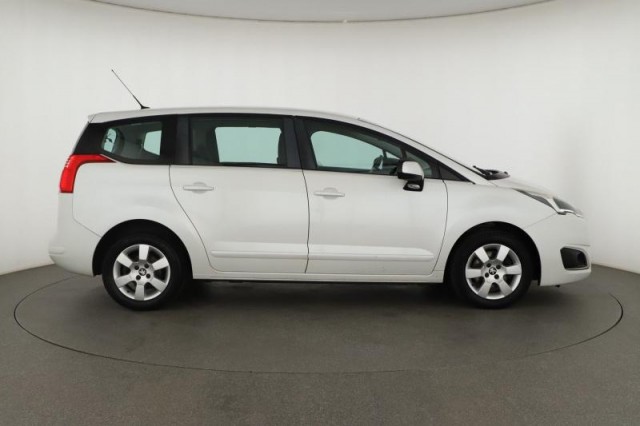 Peugeot 5008  1.6 BlueHDi 