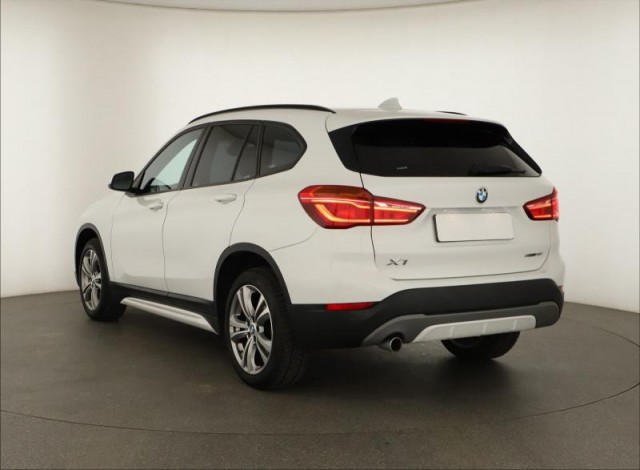 BMW X1  sDrive18i 