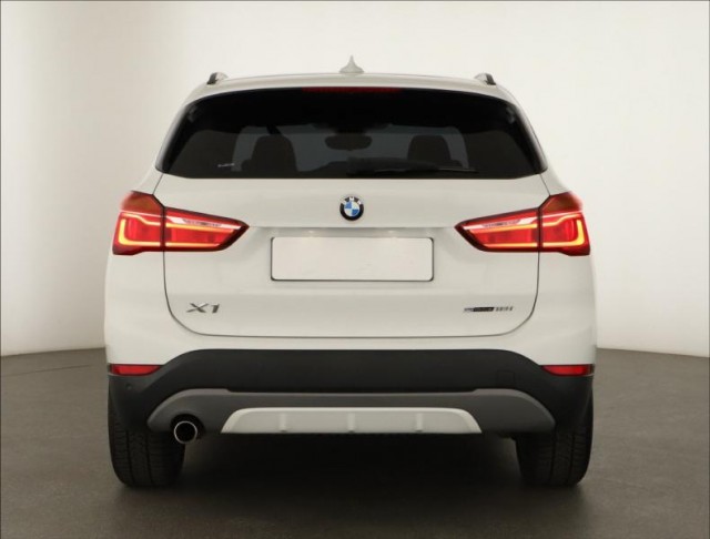 BMW X1  sDrive18i 