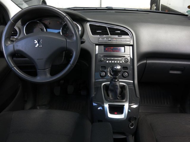 Peugeot 5008  2.0 BlueHDi 