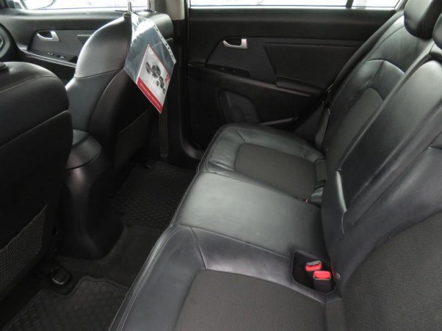 Kia Sportage  2.0 CRDi 