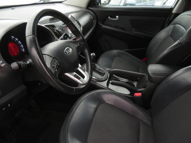 Kia Sportage  2.0 CRDi 
