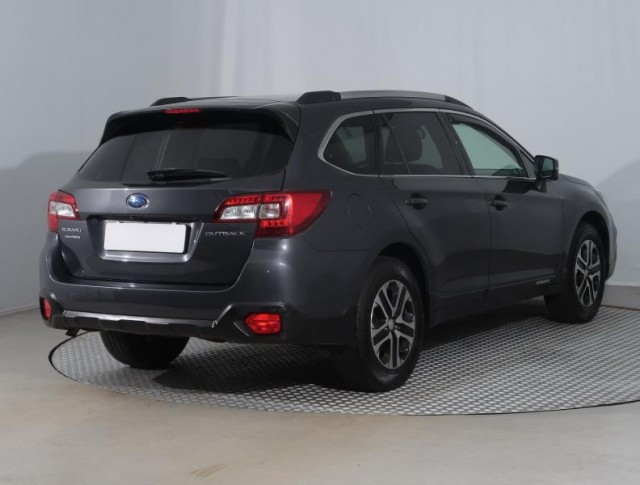 Subaru Outback  2.5 i 