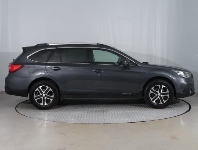 Subaru Outback  2.5 i 