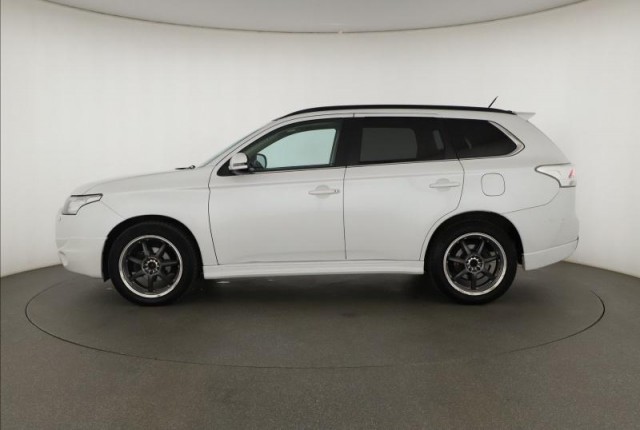 Mitsubishi Outlander  2.2 DI-D 