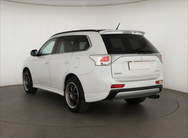 Mitsubishi Outlander  2.2 DI-D 