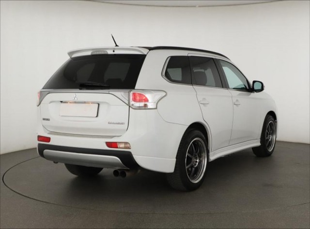 Mitsubishi Outlander  2.2 DI-D 