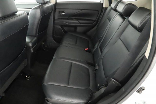 Mitsubishi Outlander  2.2 DI-D 