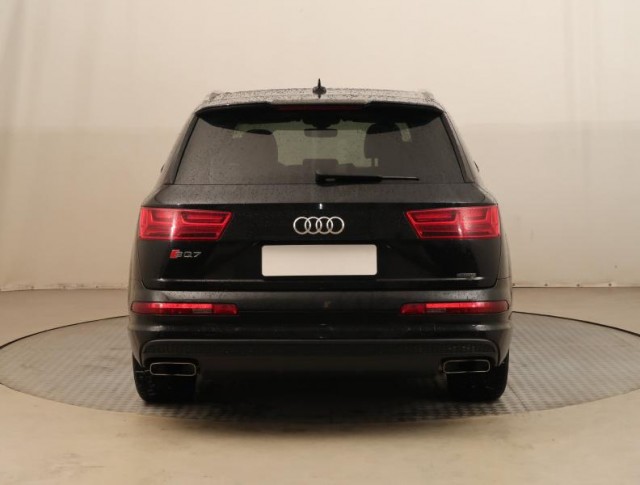 Audi Q7  3.0 TDI 