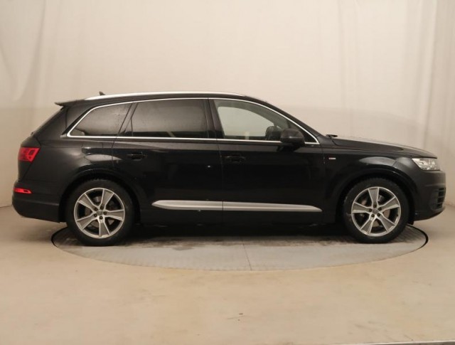 Audi Q7  3.0 TDI 
