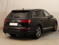 Audi Q7  3.0 TDI 