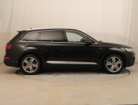 Audi Q7  3.0 TDI 
