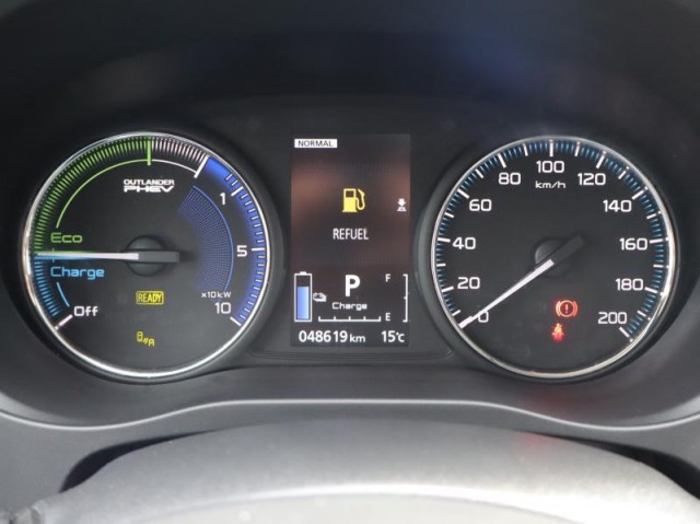 Mitsubishi Outlander  2.4 PHEV 