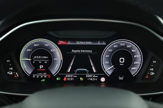 Audi Q3  45 TFSI e S line