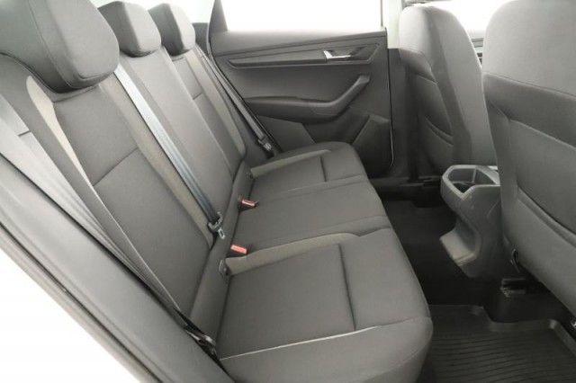 Škoda Karoq  1.0 TSI Active