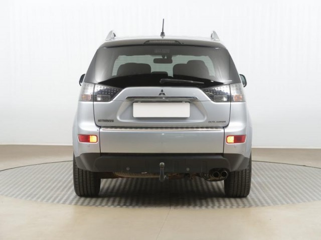 Mitsubishi Outlander  2.2 DI-D 