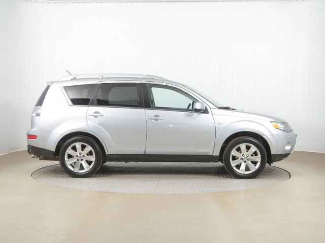 Mitsubishi Outlander  2.2 DI-D 