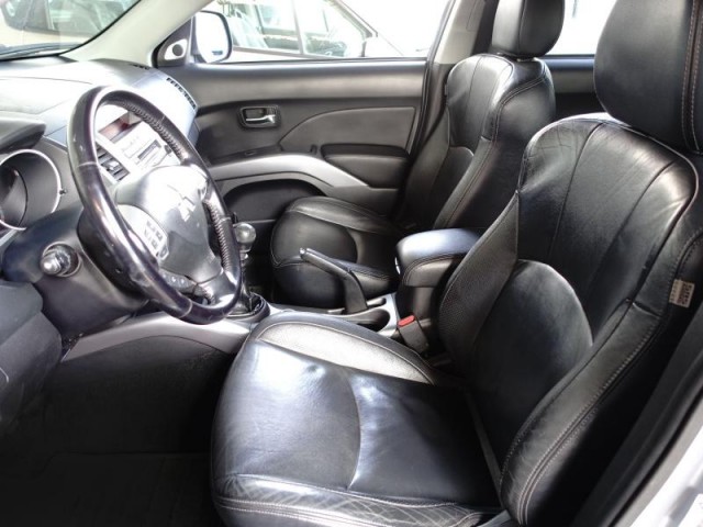 Mitsubishi Outlander  2.2 DI-D 