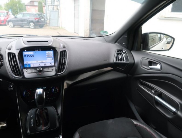 Ford Kuga  2.0 EcoBoost ST-Line