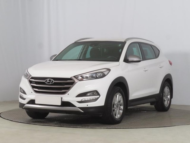 Hyundai Tucson  1.7 CRDi Trikolor
