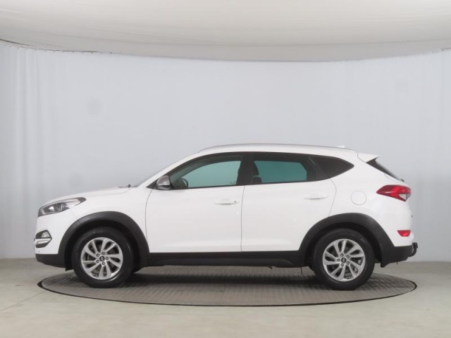 Hyundai Tucson  1.7 CRDi Trikolor