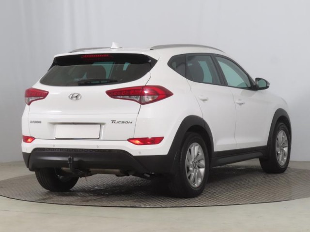 Hyundai Tucson  1.7 CRDi Trikolor