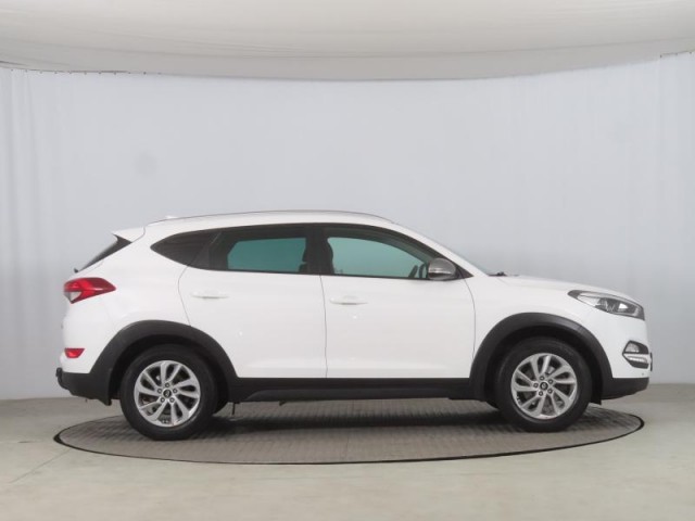 Hyundai Tucson  1.7 CRDi Trikolor