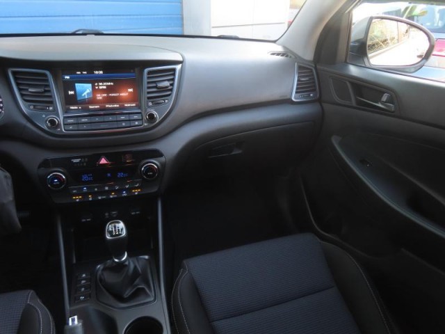 Hyundai Tucson  1.7 CRDi Trikolor