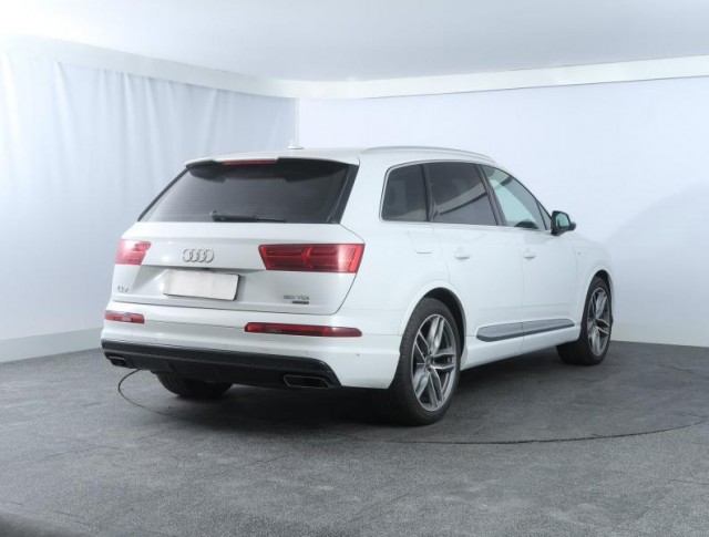Audi Q7  50 TDI S-Line