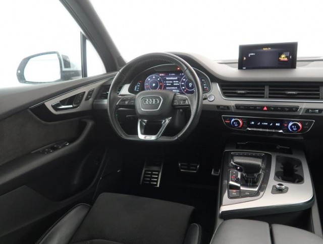Audi Q7  50 TDI S-Line