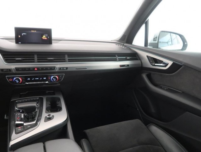 Audi Q7  50 TDI S-Line