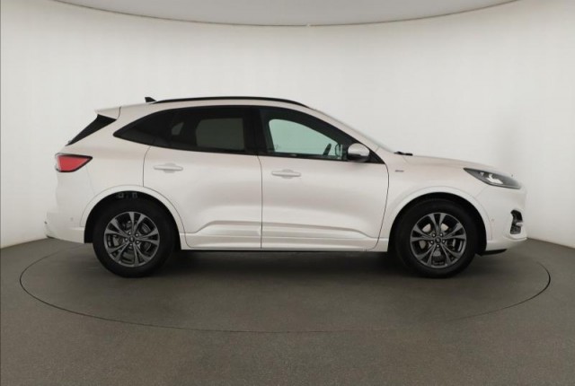 Ford Kuga  1.5 EcoBoost ST-Line