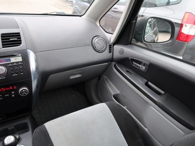 Suzuki SX4  1.6 VVT 
