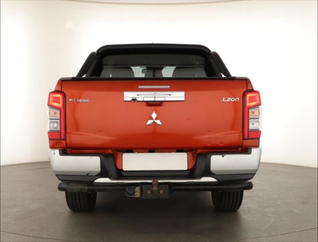 Mitsubishi L200  2.2 DI-D Intense