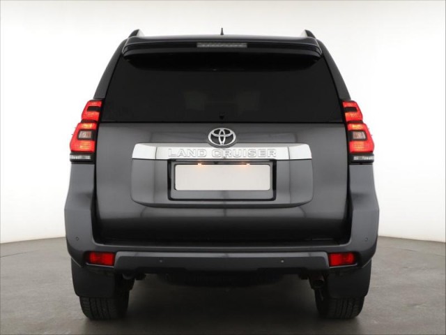 Toyota Land Cruiser  2.8 D-4D 