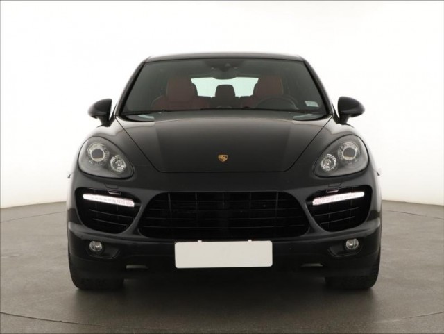 Porsche Cayenne  Turbo S 