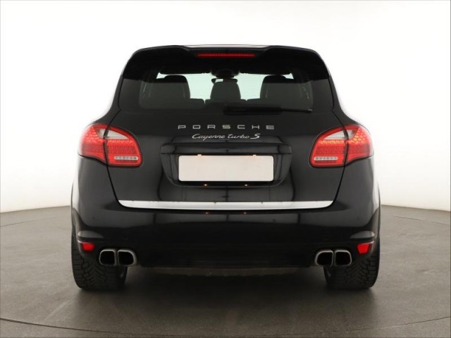 Porsche Cayenne  Turbo S 