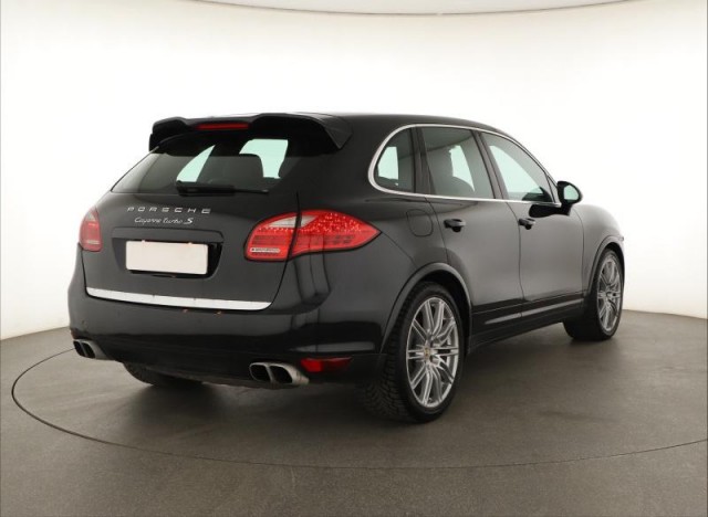 Porsche Cayenne  Turbo S 