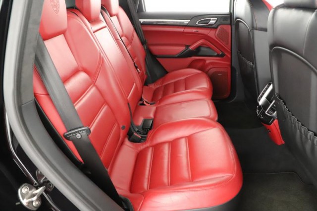 Porsche Cayenne  Turbo S 