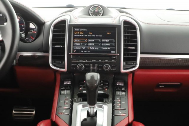 Porsche Cayenne  Turbo S 