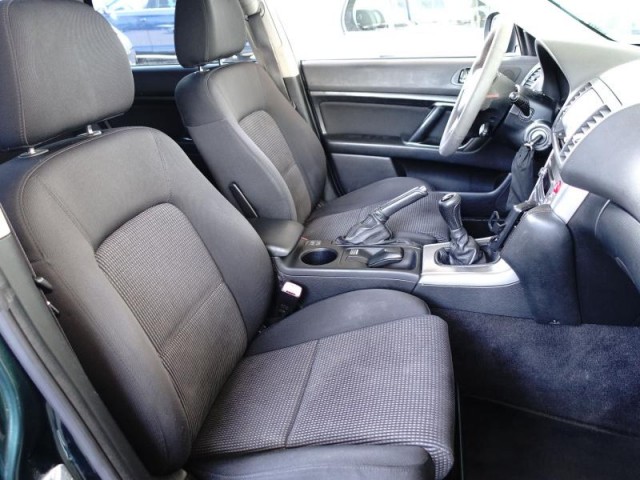 Subaru Outback  2.5 i 