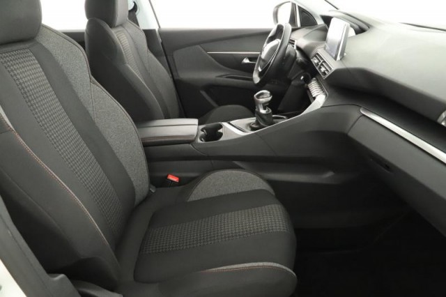 Peugeot 5008  1.5 BlueHDi Active Pack