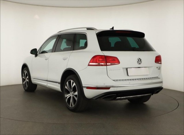 Volkswagen Touareg  3.0 TDI R-Line