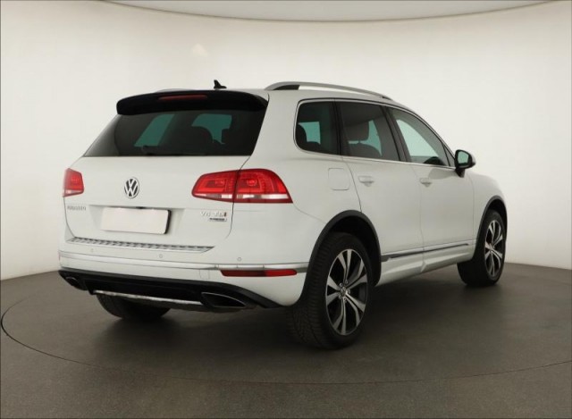 Volkswagen Touareg  3.0 TDI R-Line