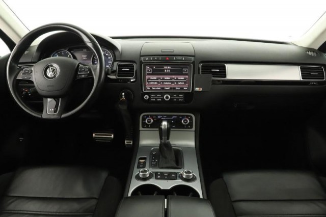 Volkswagen Touareg  3.0 TDI R-Line